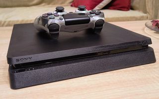 Ps4 + μοχλός + 2 παιχνιδια