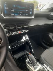 Peugeot 208 2022 1.2 PURETECH ALLURE-thumb-8