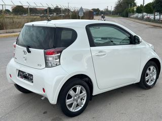 Toyota iQ 2011 VVT-i-thumb-8