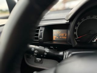 Toyota iQ 2011 VVT-i-thumb-17