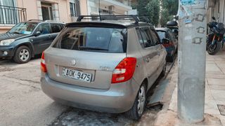 Skoda Fabia 2010 1.4 16V-thumb-3