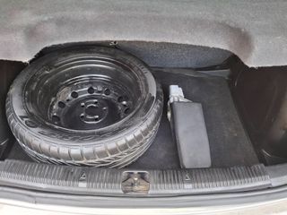 Skoda Fabia 2010 1.4 16V-thumb-10