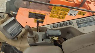 Εκσκαφέας Με Ερπύστριες Hitachi 2011 ZX85-thumb-10