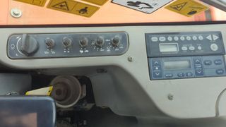 Εκσκαφέας Με Ερπύστριες Hitachi 2011 ZX85-thumb-11