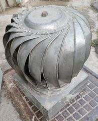 Περιστρεφόμενο στρογγυλό καπέλο καμινάδας με τετράγωνη βάση   28Χ28