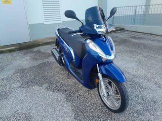 Honda SH 300i 2017 ABS-Keyless-Led Lights-thumb-1