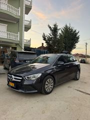 Mercedes-Benz B 180 2020 Mercedes-Benz B180d