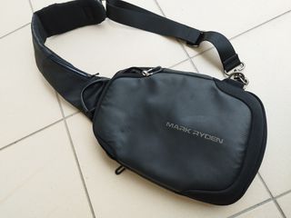 MARK RYDEN τσάντα crossbody MR7056, θήκη tablet 9.7", αδιάβροχη, μαύρη