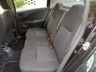 Toyota Avensis 2007-thumb-18