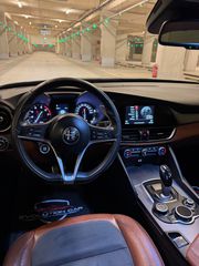 Alfa Romeo Giulia 2016 2.0 TURBO SUPER RWD 200HP-thumb-46