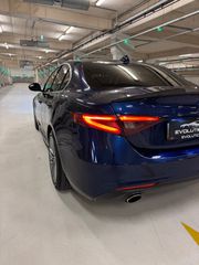 Alfa Romeo Giulia 2016 2.0 TURBO SUPER RWD 200HP-thumb-9