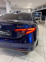 Alfa Romeo Giulia 2016 2.0 TURBO SUPER RWD 200HP-thumb-16