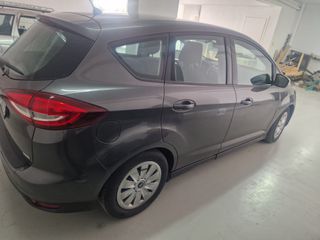 Ford C-Max 2016-thumb-4