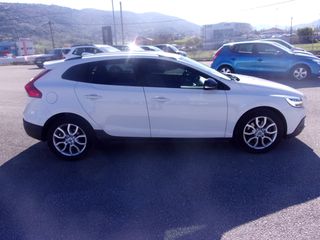 Volvo V40 Cross Country 2018 T3-thumb-3