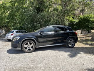 Mercedes-Benz GLA 180 2016 AMG LINE-thumb-1