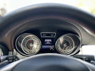 Mercedes-Benz GLA 180 2016 AMG LINE-thumb-12