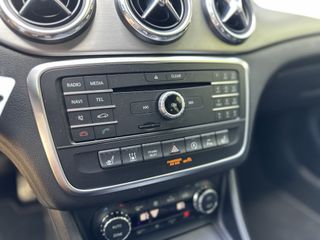 Mercedes-Benz GLA 180 2016 AMG LINE-thumb-13