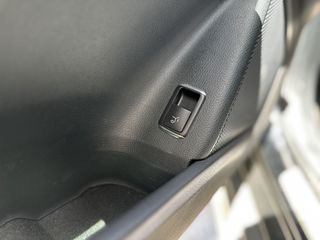 Mercedes-Benz GLA 180 2016 AMG LINE-thumb-16