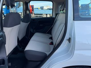 Fiat Panda 2016-thumb-19
