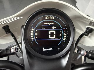Vespa GTV 300 2024 GTV 140th Anniversary-thumb-10