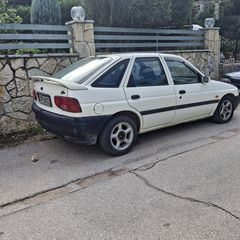 Ford Escort 1999 GHIA