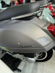 Vespa GTS Super Tech 125 2026 125 BLACK FRIDAY-thumb-2