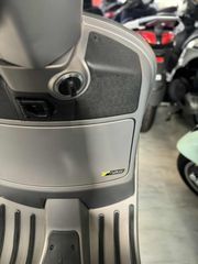 Vespa GTS Super Tech 125 2026 125 BLACK FRIDAY-thumb-3