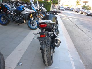 Honda CB 750 2026 HORNET MY26 E-CLUTCH-thumb-5