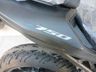 Honda CB 750 2026 HORNET MY26 E-CLUTCH-thumb-16