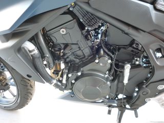 Honda CB 750 2026 HORNET MY26 E-CLUTCH-thumb-21