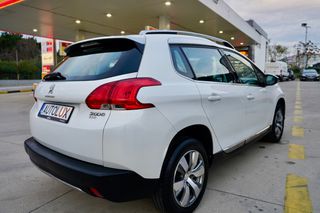 Peugeot 2008 2016 1.2 PURETECH 110 ALLURE FULL-thumb-15