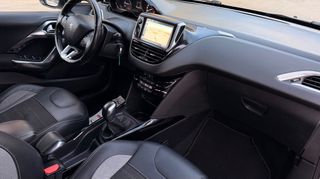 Peugeot 2008 2016 1.2 PURETECH 110 ALLURE FULL-thumb-28