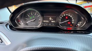 Peugeot 2008 2016 1.2 PURETECH 110 ALLURE FULL-thumb-40