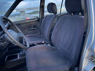 Mazda 323 1983-thumb-10