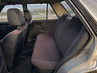Mazda 323 1983-thumb-11