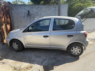 Toyota Yaris 2000
