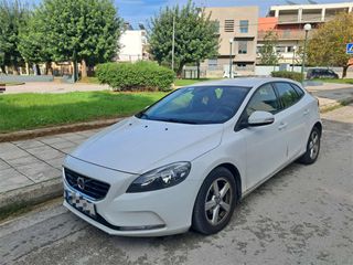 Volvo V40 2015