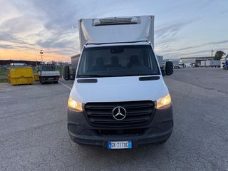 Ψυγείο Mercedes-Benz 2022 415-thumb-1