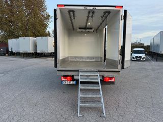 Ψυγείο Mercedes-Benz 2022 415-thumb-19