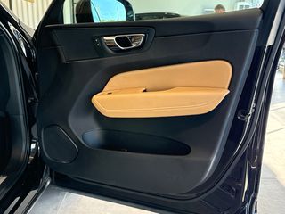Volvo XC 60 2020 B4 AWD -ΔΕΡΜΑ-HYBRID DIESEL  VENERIS MOTORS-thumb-28