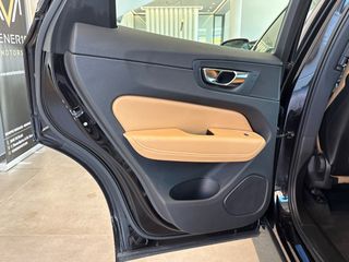 Volvo XC 60 2020 B4 AWD -ΔΕΡΜΑ-HYBRID DIESEL  VENERIS MOTORS-thumb-32