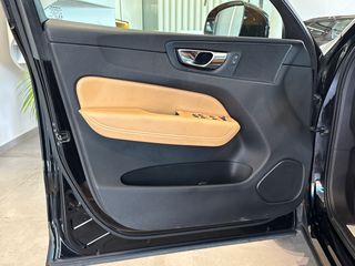 Volvo XC 60 2020 B4 AWD -ΔΕΡΜΑ-HYBRID DIESEL  VENERIS MOTORS-thumb-17