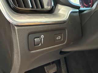 Volvo XC 60 2020 B4 AWD -ΔΕΡΜΑ-HYBRID DIESEL  VENERIS MOTORS-thumb-20