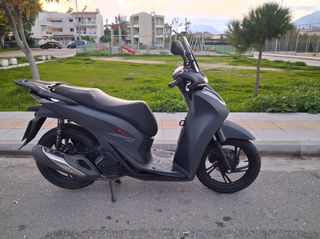 Honda SH 150i 2022 Sporty-thumb-1