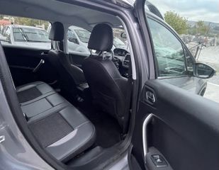 Peugeot 2008 2019 1.5 Blue-HDi Allure-thumb-17