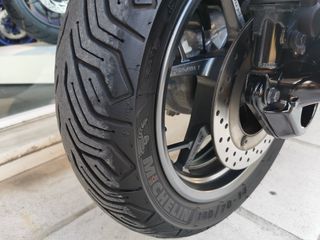 Yamaha XMAX 300 2023-thumb-15