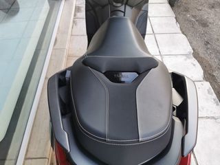 Yamaha XMAX 300 2023-thumb-7