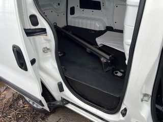 Fiat Fiorino 2016-thumb-14