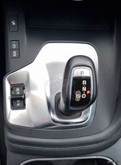 Jaguar E-Pace 2018-thumb-17
