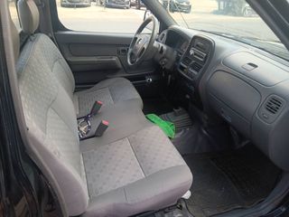 Nissan Navara 2006 4x2-thumb-8
